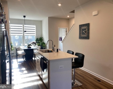 123 Anthem Street - Photo Thumbnail 4