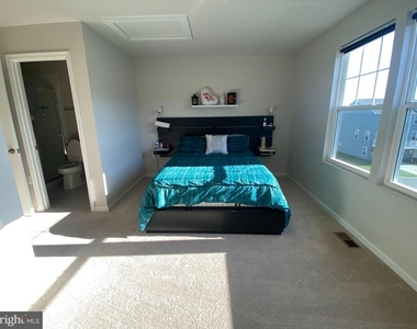 123 Anthem Street - Photo Thumbnail 19