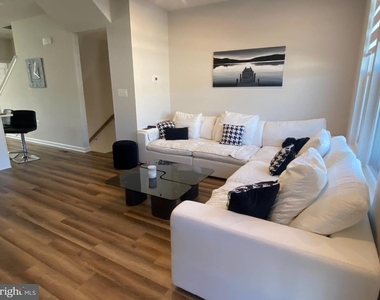 123 Anthem Street - Photo Thumbnail 14