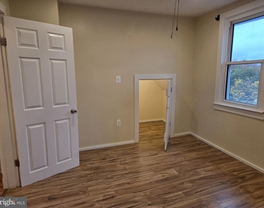 214 N East Lane - Photo Thumbnail 26