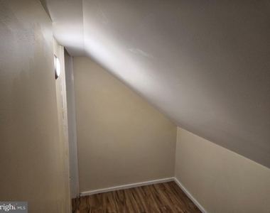 214 N East Lane - Photo Thumbnail 27