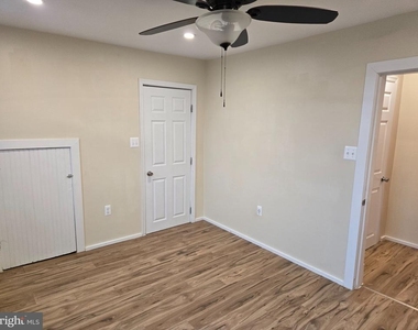 214 N East Lane - Photo Thumbnail 22