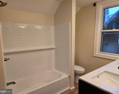 214 N East Lane - Photo Thumbnail 21