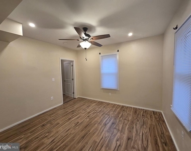 214 N East Lane - Photo Thumbnail 13