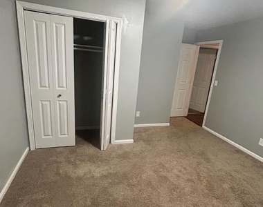 22 Williams Drive - Photo Thumbnail 9