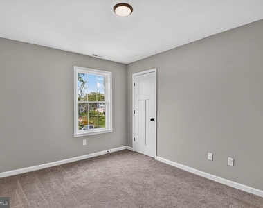 207 S Loudoun Street - Photo Thumbnail 25