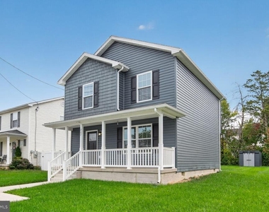 207 S Loudoun Street - Photo Thumbnail 2