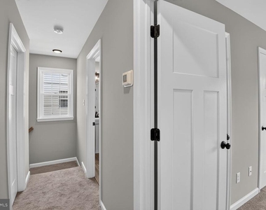 207 S Loudoun Street - Photo Thumbnail 18
