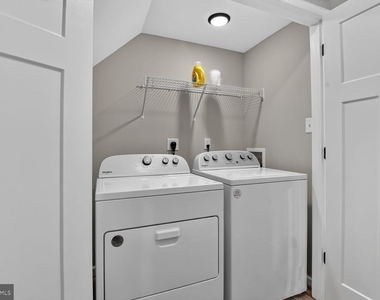207 S Loudoun Street - Photo Thumbnail 16