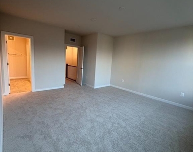 14045 Onyx Street - Photo Thumbnail 14