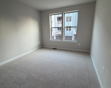 14045 Onyx Street - Photo Thumbnail 24