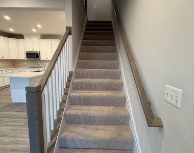 14045 Onyx Street - Photo Thumbnail 8
