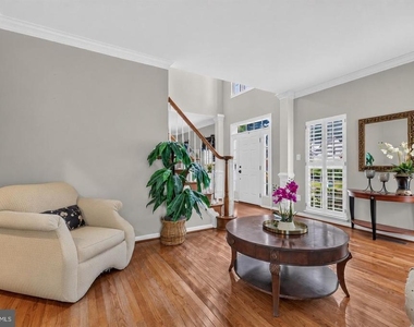 8147 Cancun Court - Photo Thumbnail 6