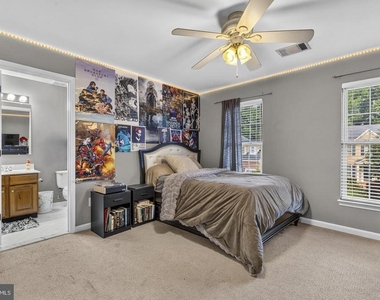 8147 Cancun Court - Photo Thumbnail 32