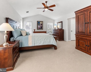 8147 Cancun Court - Photo Thumbnail 24