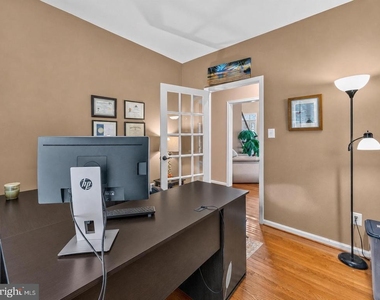 8147 Cancun Court - Photo Thumbnail 20