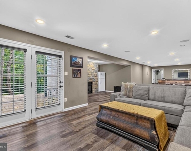 8147 Cancun Court - Photo Thumbnail 44