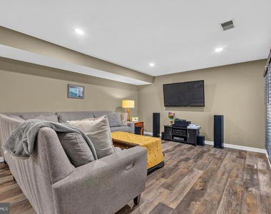 8147 Cancun Court - Photo Thumbnail 42
