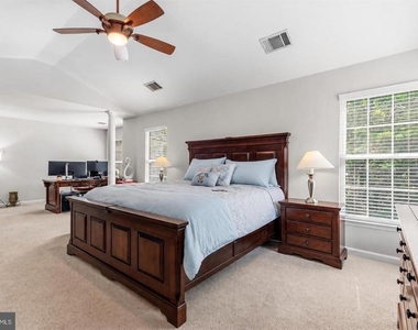 8147 Cancun Court - Photo Thumbnail 25