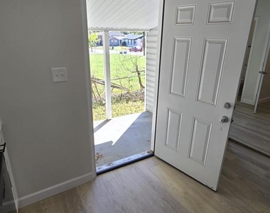 317 S West Street - Photo Thumbnail 30