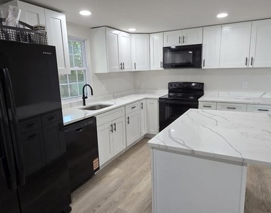 317 S West Street - Photo Thumbnail 7