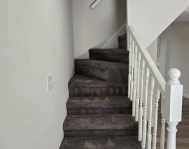 317 S West Street - Photo Thumbnail 14