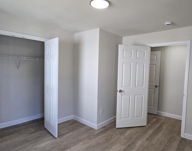 317 S West Street - Photo Thumbnail 16