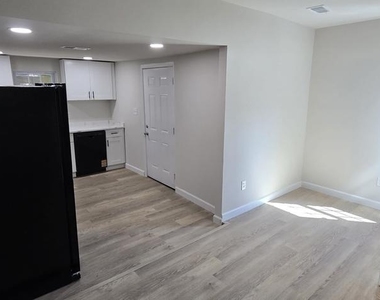 317 S West Street - Photo Thumbnail 21