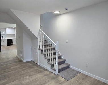 317 S West Street - Photo Thumbnail 22
