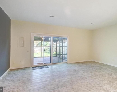 120 Paddington Way Ne - Photo Thumbnail 8