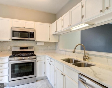 120 Paddington Way Ne - Photo Thumbnail 3