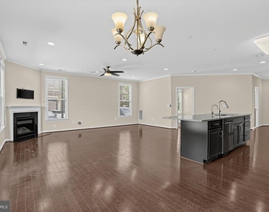 23601 Rose Leigh Terrace - Photo Thumbnail 6