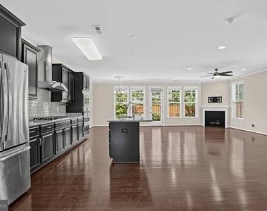 23601 Rose Leigh Terrace - Photo Thumbnail 9