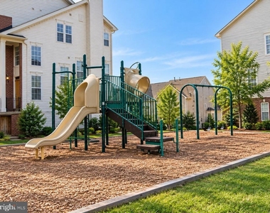 46214 Wales Terrace - Photo Thumbnail 12