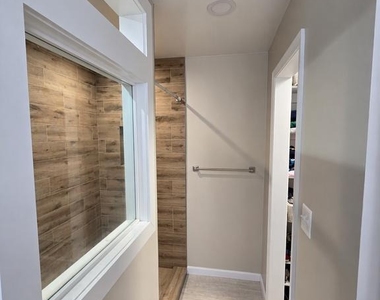 6321 Youngs Branch Drive - Photo Thumbnail 16