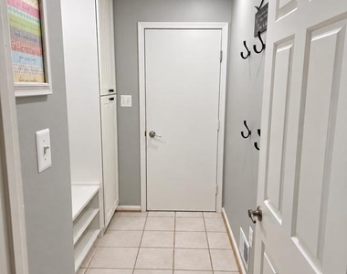 6321 Youngs Branch Drive - Photo Thumbnail 11