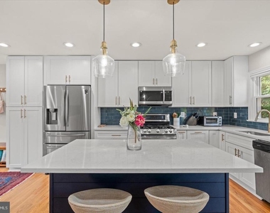 5602 Ashfield Road - Photo Thumbnail 7
