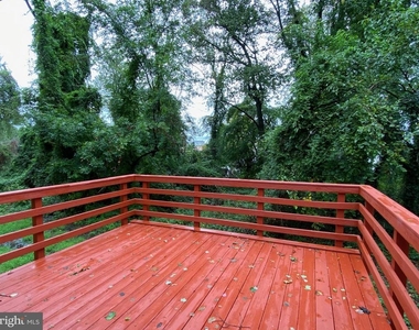 5825 Biscayne Drive - Photo Thumbnail 11