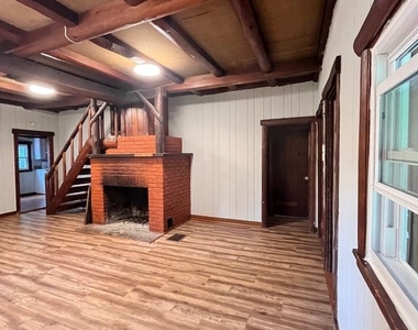 5825 Biscayne Drive - Photo Thumbnail 7