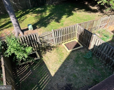 8224 Maple Ridge Avenue - Photo Thumbnail 15