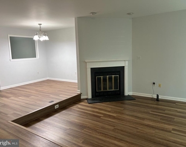 8224 Maple Ridge Avenue - Photo Thumbnail 5