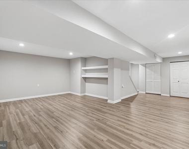 13126 Thornapple Place - Photo Thumbnail 23