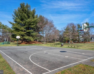 13126 Thornapple Place - Photo Thumbnail 34