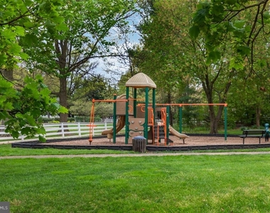 13126 Thornapple Place - Photo Thumbnail 32