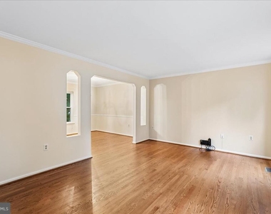 13126 Thornapple Place - Photo Thumbnail 5