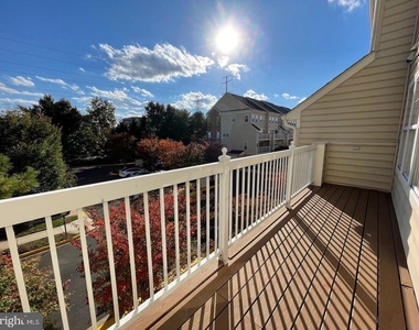 1988 Crescent Park Drive - Photo Thumbnail 18