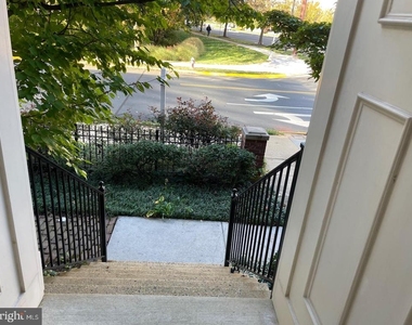 1988 Crescent Park Drive - Photo Thumbnail 4