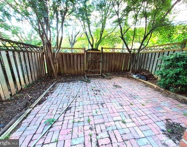 5405 Wycklow Court - Photo Thumbnail 3