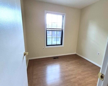 5405 Wycklow Court - Photo Thumbnail 22