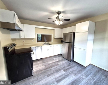 5405 Wycklow Court - Photo Thumbnail 18
